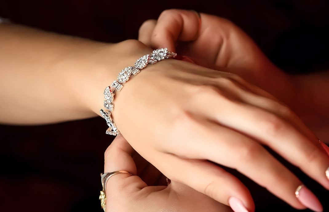 Klein's Jewelry is the perfect place to find your diamond tennis bracelet in Houston.