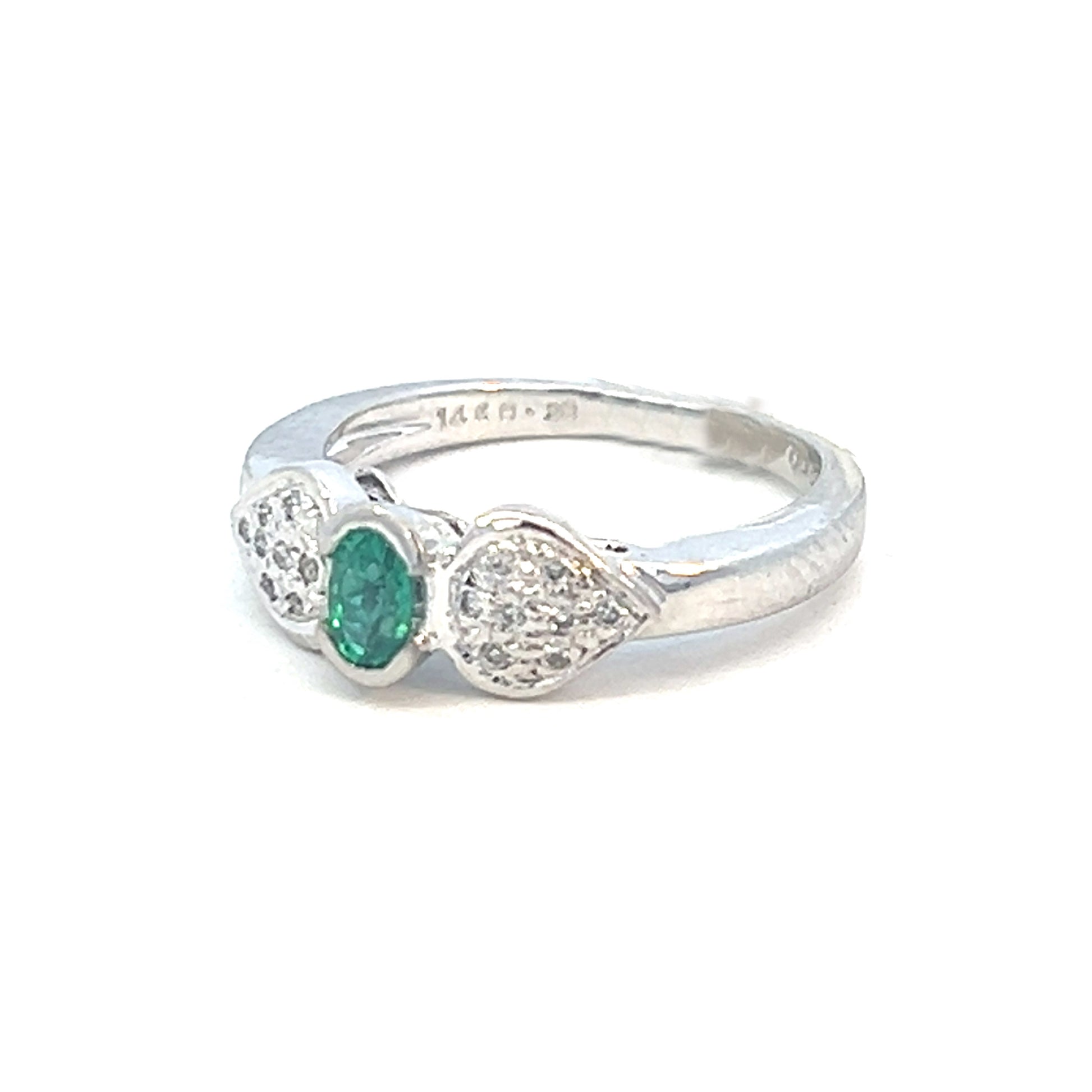 0.28cttw Oval Emerald Ring | Emerald Green Engagement Rings