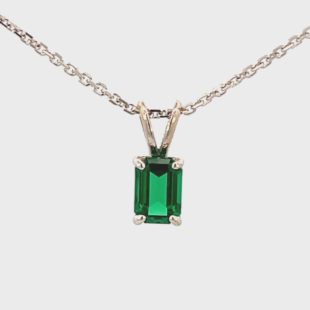  Video of a 1.00cttw Lab Grown Emerald Necklace | Emerald Necklace Pendant Video